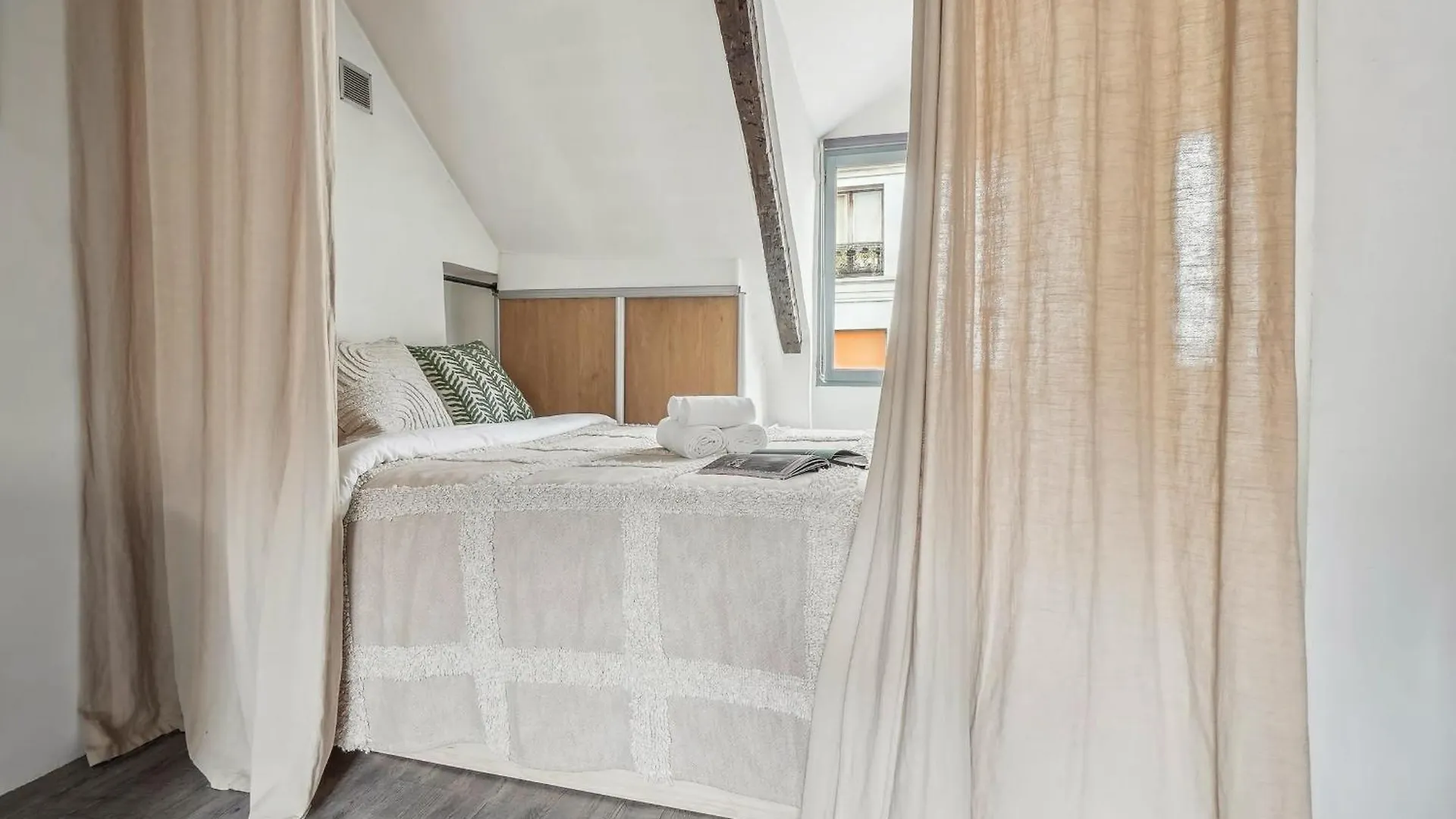 Appartamento Bnbnova - Place Des Vosges & Le Marais Parigi